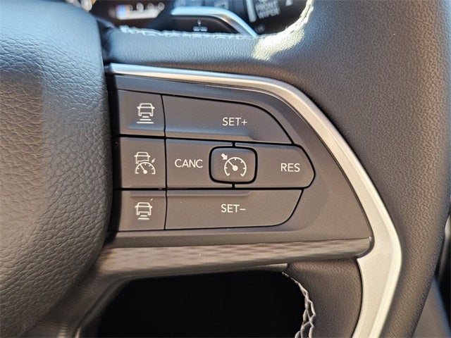 2025 Jeep Grand Cherokee GRAND CHEROKEE LAREDO X 4X2