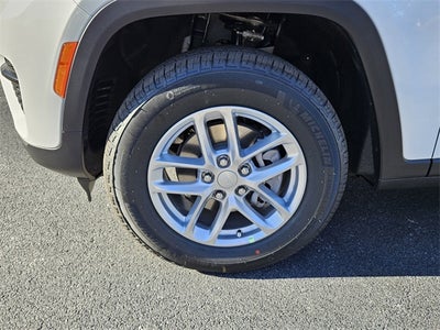 2025 Jeep Grand Cherokee GRAND CHEROKEE LAREDO X 4X2