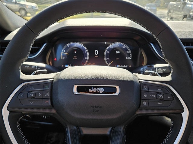 2025 Jeep Grand Cherokee GRAND CHEROKEE LAREDO X 4X2