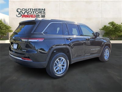 2025 Jeep Grand Cherokee GRAND CHEROKEE LAREDO X 4X2