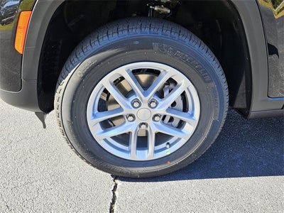 2025 Jeep Grand Cherokee GRAND CHEROKEE LAREDO X 4X2