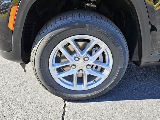 2025 Jeep Grand Cherokee GRAND CHEROKEE LAREDO X 4X2