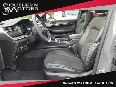2027 Jeep Grand Cherokee GRAND CHEROKEE LAREDO ALTITUDE 4X2