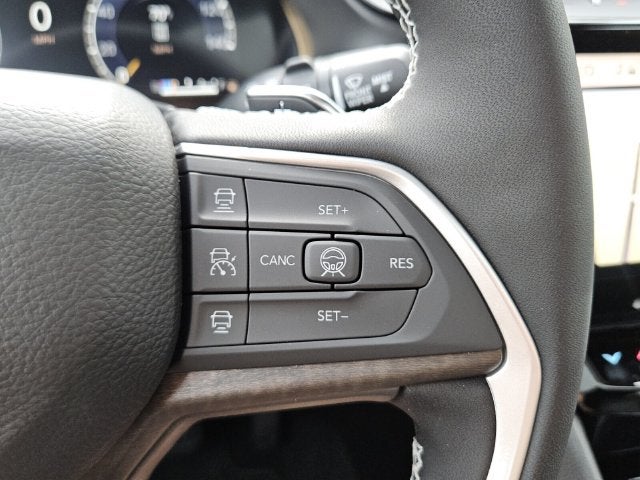 2027 Jeep Grand Cherokee GRAND CHEROKEE LAREDO ALTITUDE 4X2