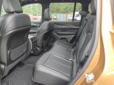 2027 Jeep Grand Cherokee GRAND CHEROKEE LIMITED 4X2
