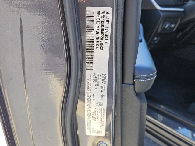 2025 Jeep Grand Cherokee Laredo X 4x4