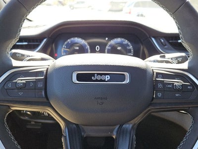 2025 Jeep Grand Cherokee Laredo X 4x4