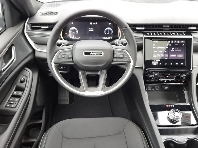 2026 Jeep Grand Cherokee GRAND CHEROKEE LAREDO X 4X4