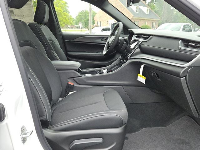 2026 Jeep Grand Cherokee GRAND CHEROKEE LAREDO X 4X4