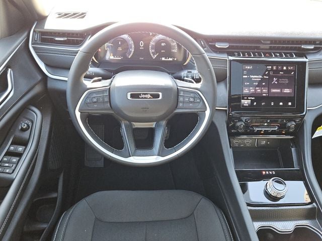 2026 Jeep Grand Cherokee GRAND CHEROKEE LAREDO X 4X4