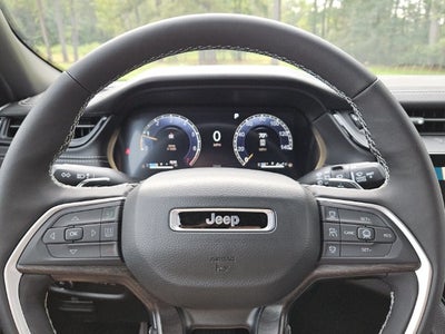 2027 Jeep Grand Cherokee GRAND CHEROKEE LIMITED 4X4