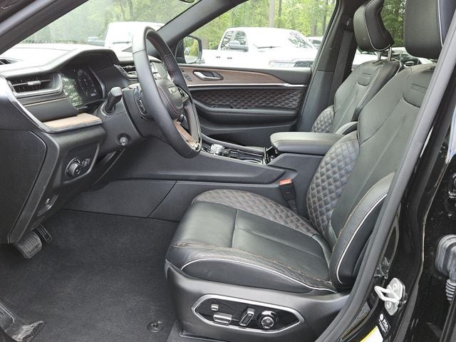 2025 Jeep Grand Cherokee Summit 4x4