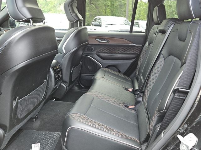 2025 Jeep Grand Cherokee Summit 4x4