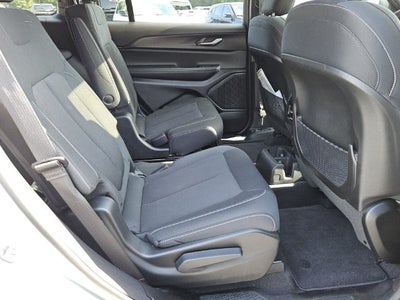2025 Jeep Grand Cherokee L Laredo X 4x2