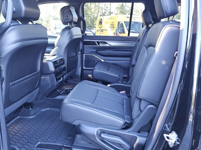 2027 Jeep Grand Wagoneer GRAND WAGONEER UPLAND 4X4