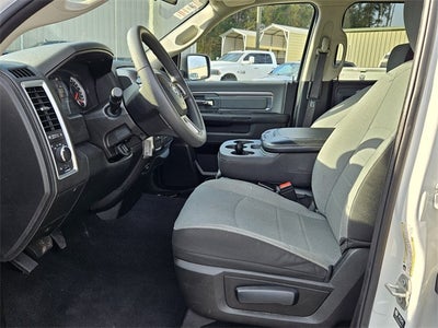 2024 RAM 1500 Classic SLT Quad Cab 4x2 6'4' Box