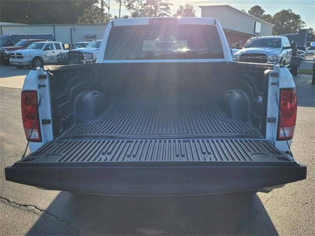 2024 RAM 1500 Classic SLT Quad Cab 4x2 6'4' Box