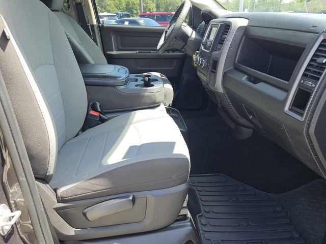2024 RAM 1500 Classic Tradesman Crew Cab 4x4 5'7' Box