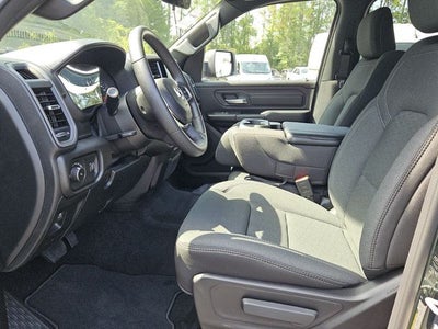 2026 RAM 1500 RAM 1500 TRADESMAN CREW CAB 4X4 5'7' BOX