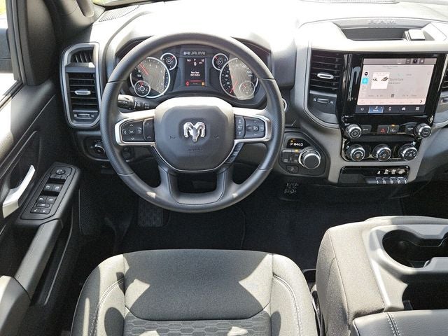 2026 RAM 1500 RAM 1500 TRADESMAN CREW CAB 4X4 5'7' BOX