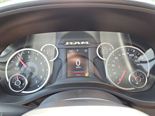 2026 RAM 1500 RAM 1500 TRADESMAN CREW CAB 4X4 5'7' BOX