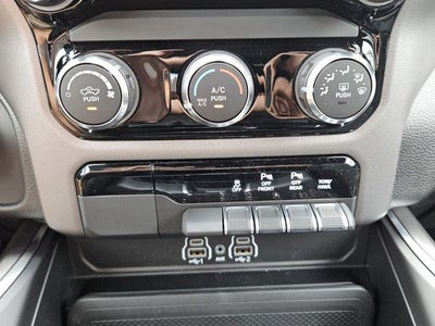 2026 RAM Ram 1500 RAM 1500 EXPRESS CREW CAB 4X4 5'7' BOX
