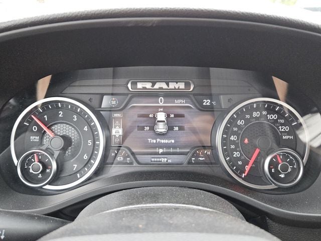 2026 RAM Ram 1500 RAM 1500 EXPRESS CREW CAB 4X4 5'7' BOX