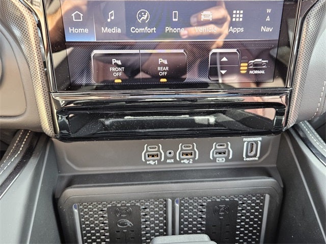 2025 RAM Ram 1500 RAM 1500 LIMITED CREW CAB 4X4 5'7' BOX