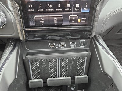 2025 RAM Ram 1500 RAM 1500 LIMITED CREW CAB 4X4 5'7' BOX