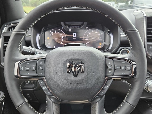 2025 RAM Ram 1500 RAM 1500 LIMITED CREW CAB 4X4 5'7' BOX