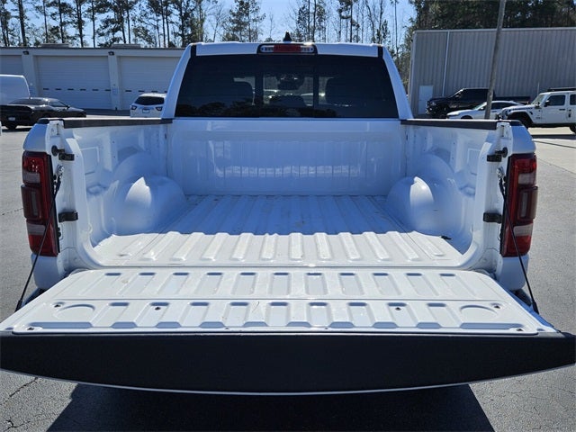 2022 RAM 1500 Laramie Crew Cab 4x4 5'7' Box