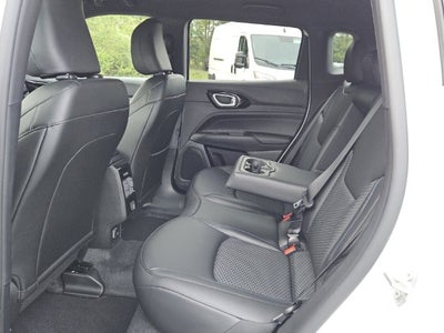 2027 Jeep Compass COMPASS LATITUDE ALTITUDE 4X4