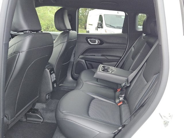 2027 Jeep Compass COMPASS LATITUDE ALTITUDE 4X4