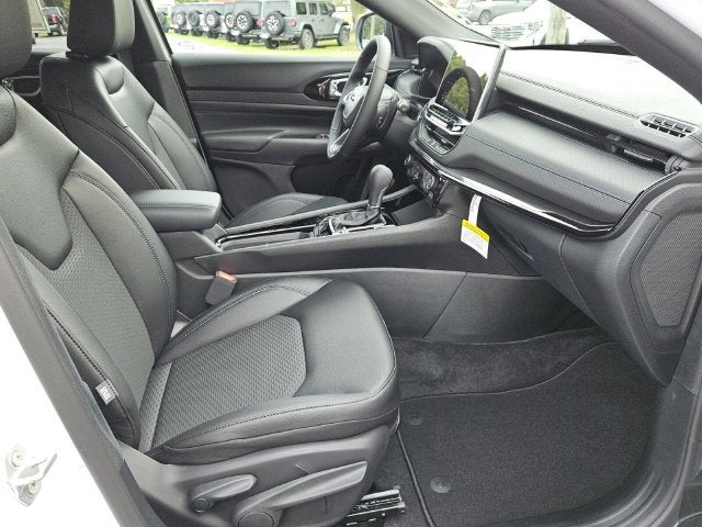 2027 Jeep Compass COMPASS LATITUDE ALTITUDE 4X4