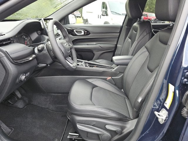 2027 Jeep Compass COMPASS LATITUDE ALTITUDE 4X4