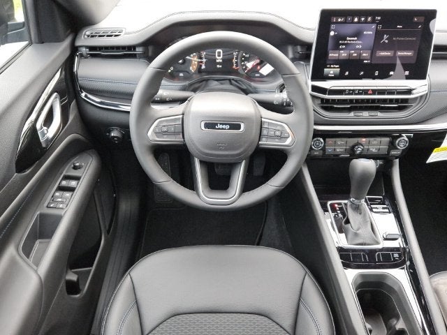 2027 Jeep Compass COMPASS LATITUDE ALTITUDE 4X4