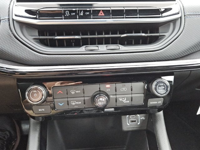 2027 Jeep Compass COMPASS LATITUDE ALTITUDE 4X4