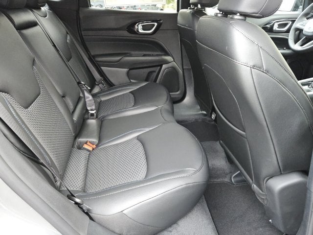 2027 Jeep Compass COMPASS LATITUDE ALTITUDE 4X4