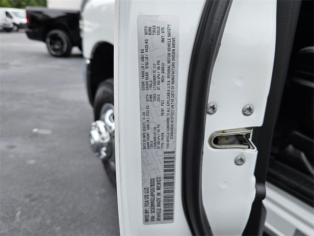 2023 RAM 3500 Tradesman Crew Cab 4x4 8' Box