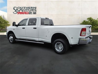 2023 RAM 3500 Tradesman Crew Cab 4x4 8' Box