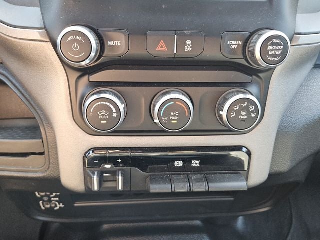 2022 RAM 3500 Tradesman Crew Cab 4x4 8' Box