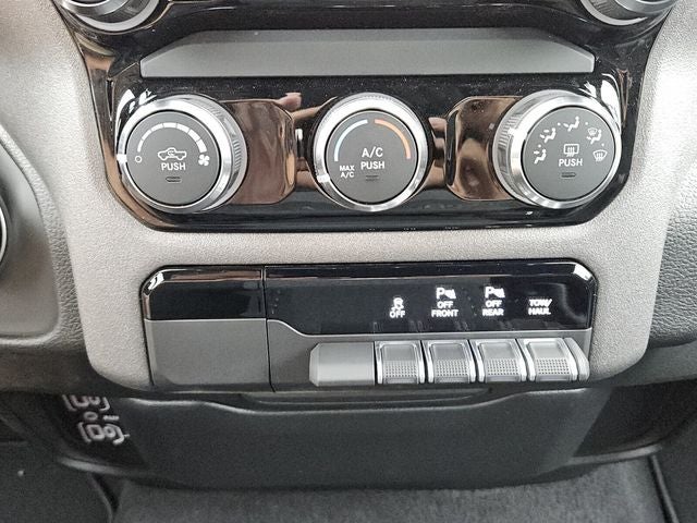 2026 RAM Ram 1500 RAM 1500 TRADESMAN CREW CAB 4X4 5'7' BOX