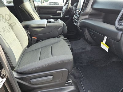 2026 RAM Ram 1500 RAM 1500 TRADESMAN CREW CAB 4X4 5'7' BOX