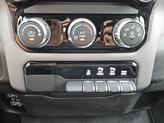 2026 RAM Ram 1500 RAM 1500 TRADESMAN CREW CAB 4X4 5'7' BOX