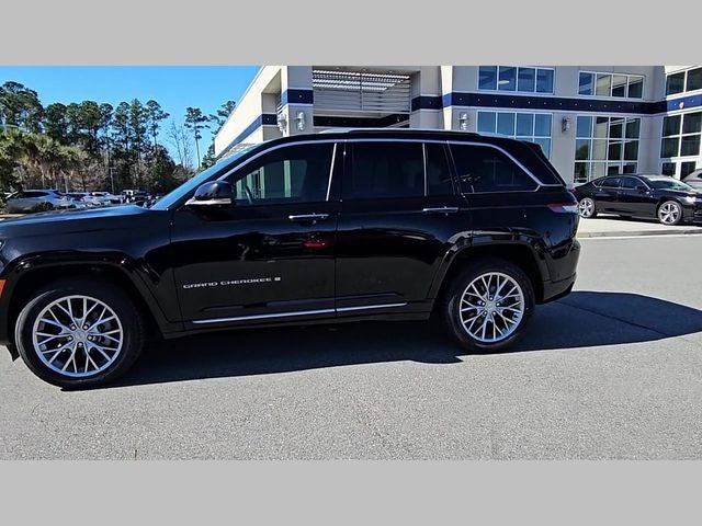 2022 Jeep Grand Cherokee Summit
