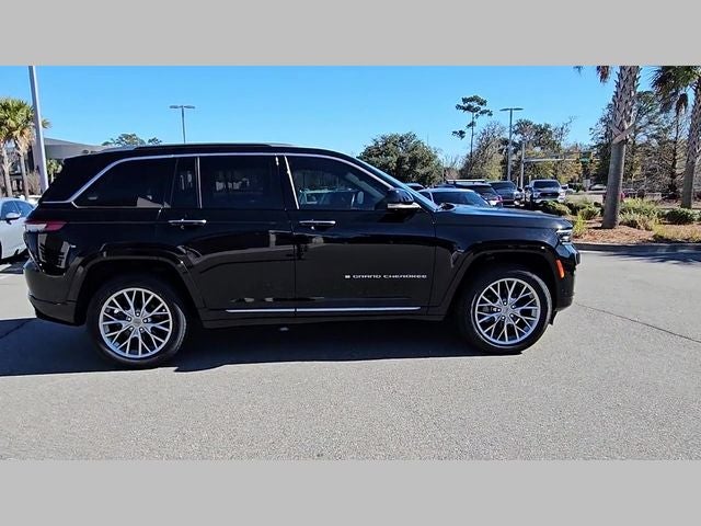 2022 Jeep Grand Cherokee Summit