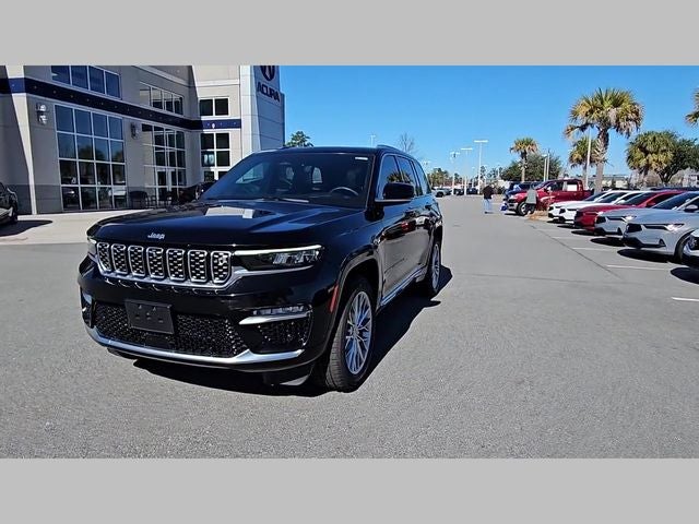 2022 Jeep Grand Cherokee Summit