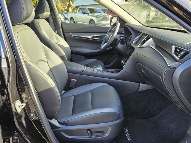 2024 INFINITI QX50 LUXE