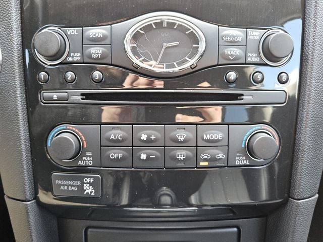 2017 INFINITI QX70 Base