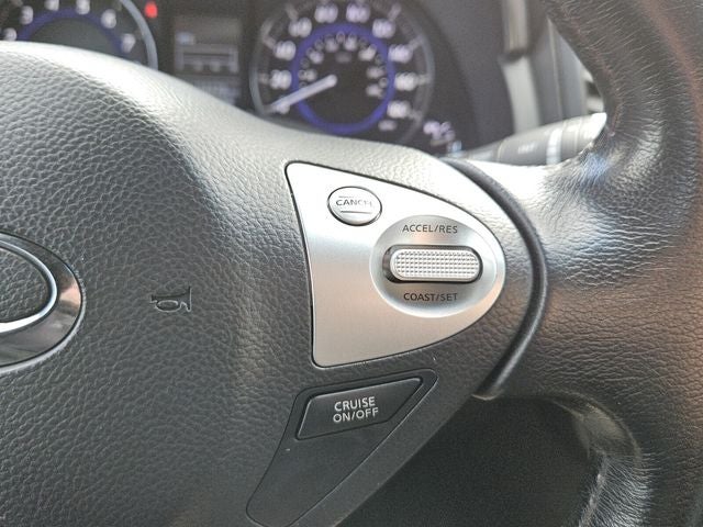 2017 INFINITI QX70 Base